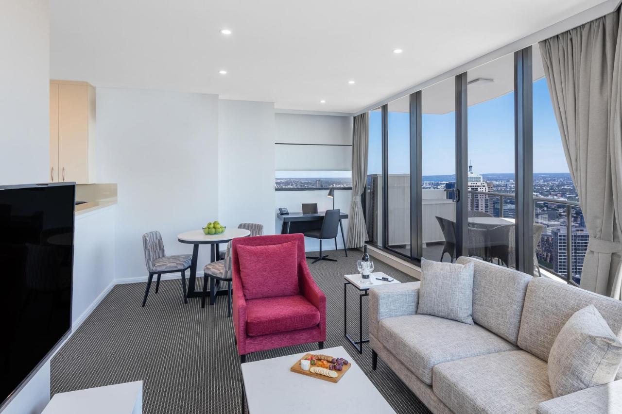 Hotel Meriton Kent Street, 5*