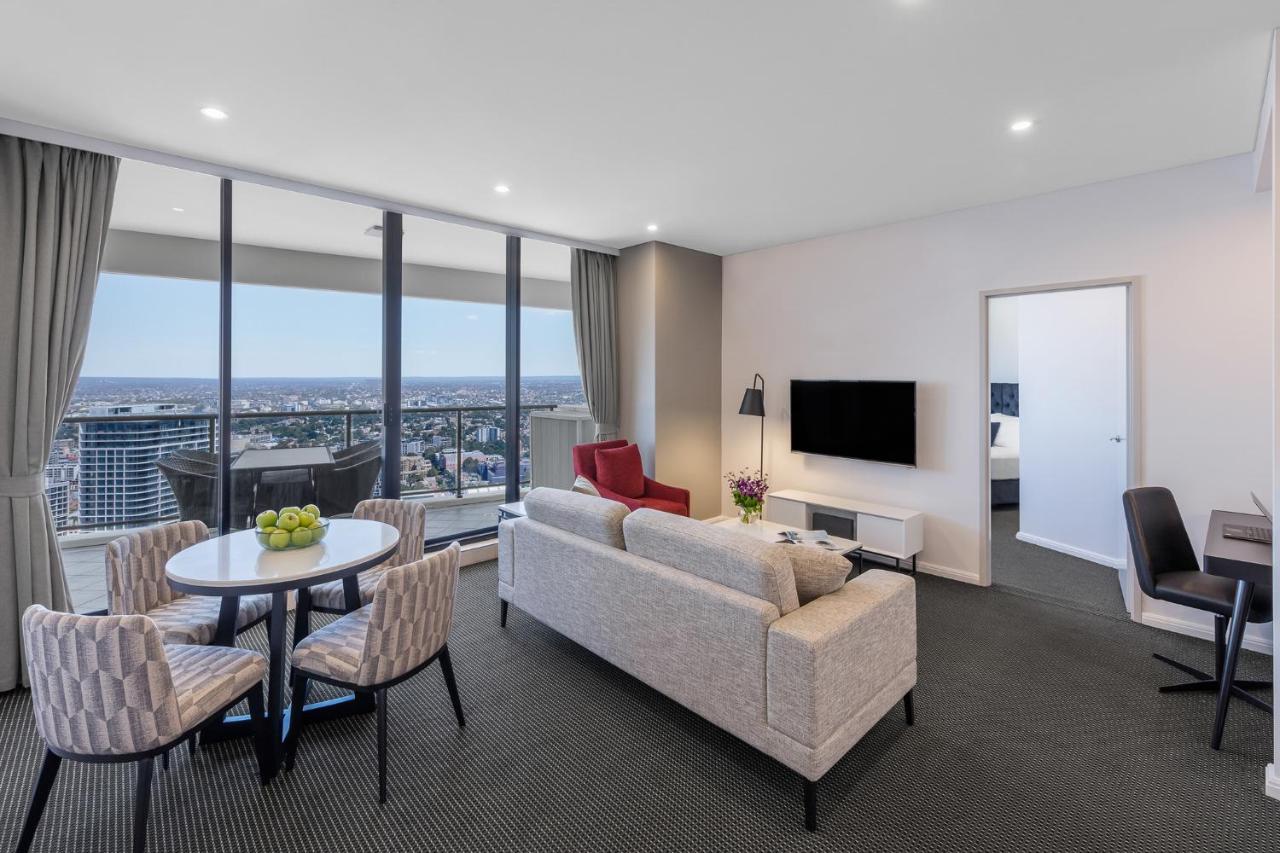 Hotel Meriton Kent Street, 5*