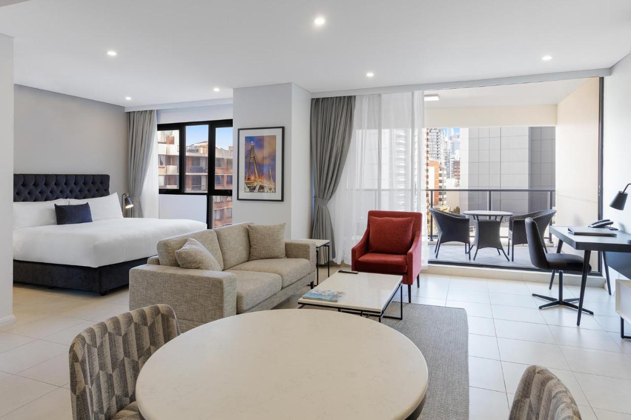 Meriton Kent Street,