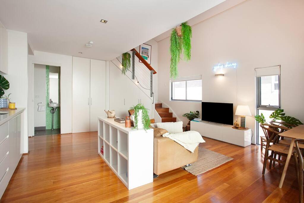 Apartment Enormous Loft With Terrace By Dreams Sydney