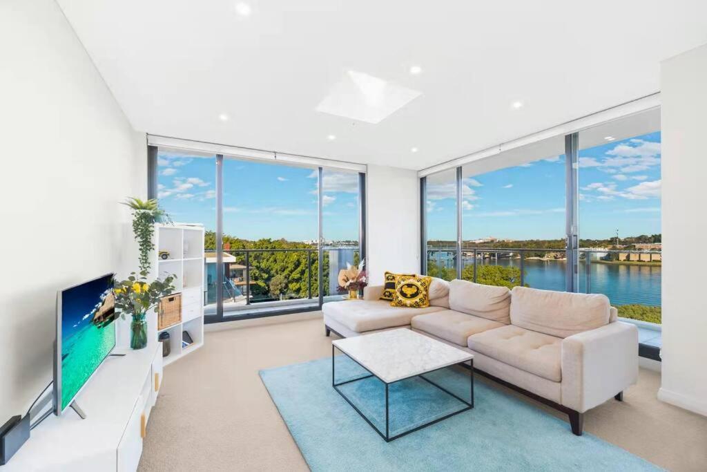 Apartment Water View 3 Bedroom Holiday With Free Park Sydney