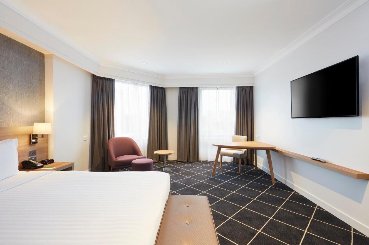 Furama Darling Harbour 4*