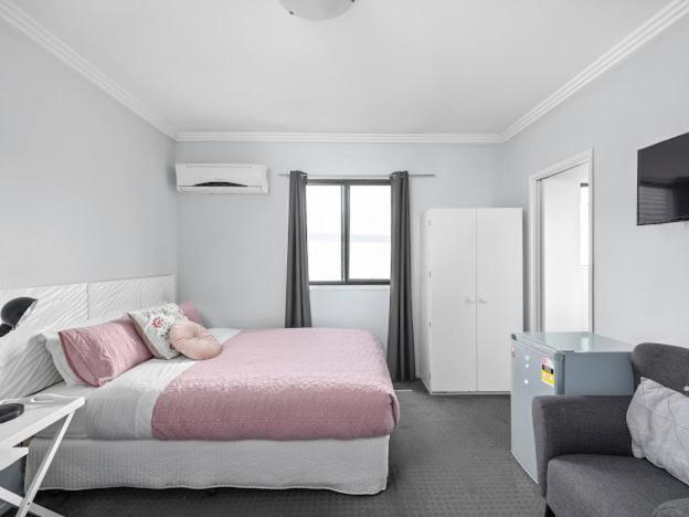 Sunny Mascot Guest house Sydney