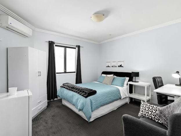Sunny Mascot Guest house Sydney