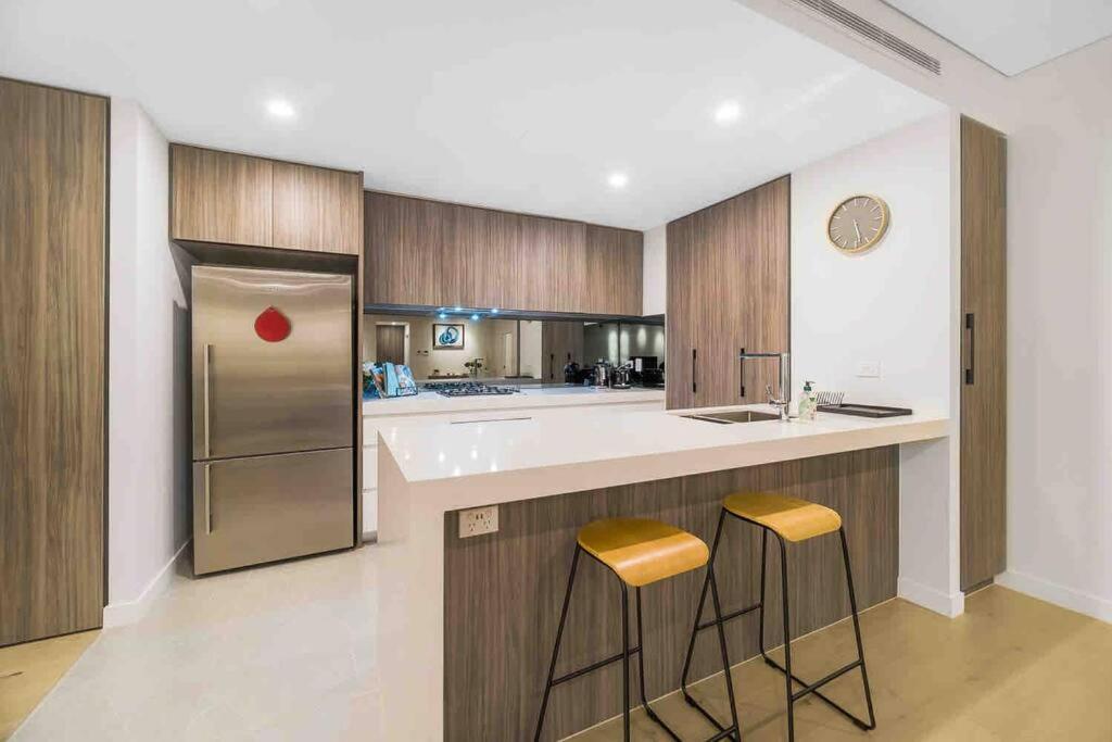 Luxury 3 Bedroom In Ryde Apartment *