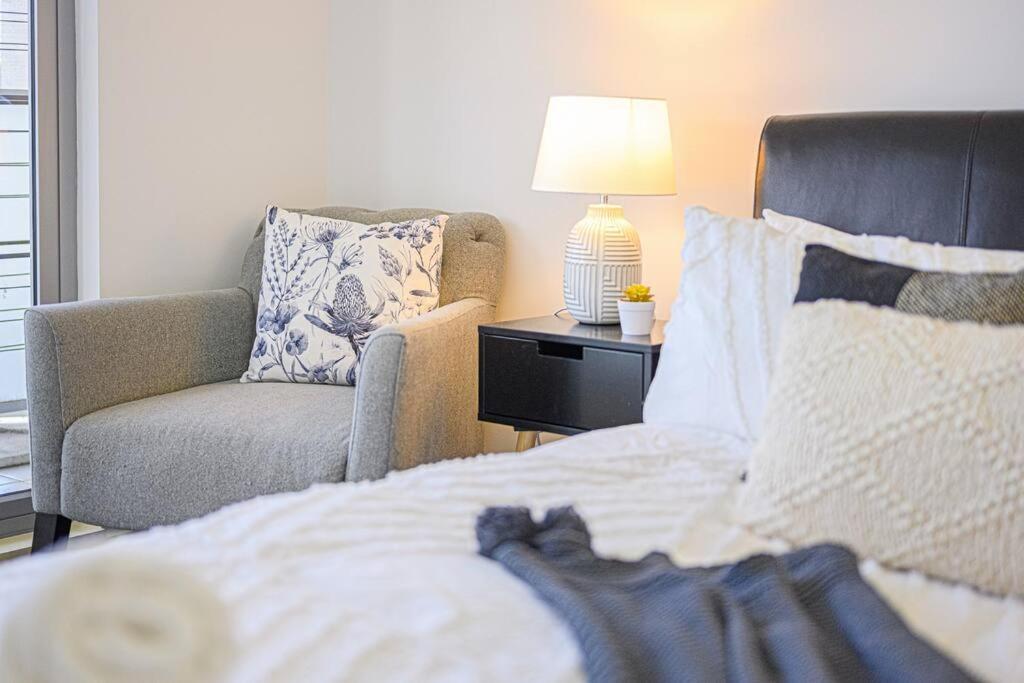 Parramatta Comfy- 2bd-free Parking -netflix-westfield Apartment