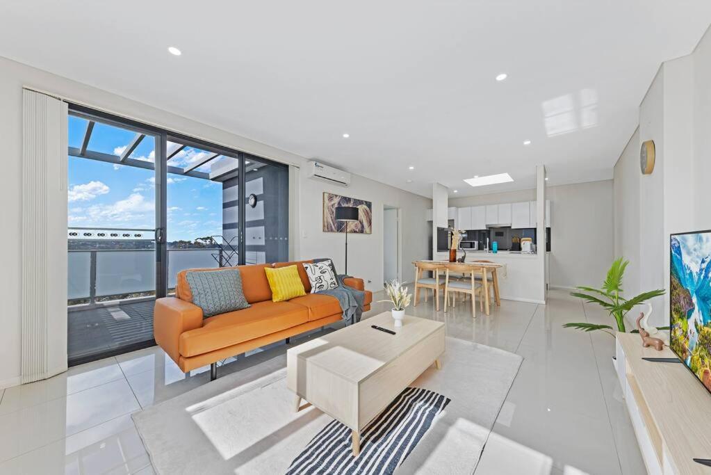 Aircabin｜carlingford｜lovely｜2 Beds Apt + Parking Apartment