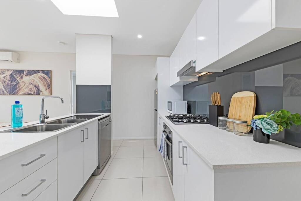 Aircabin｜carlingford｜lovely｜2 Beds Apt + Parking Apartment Sydney