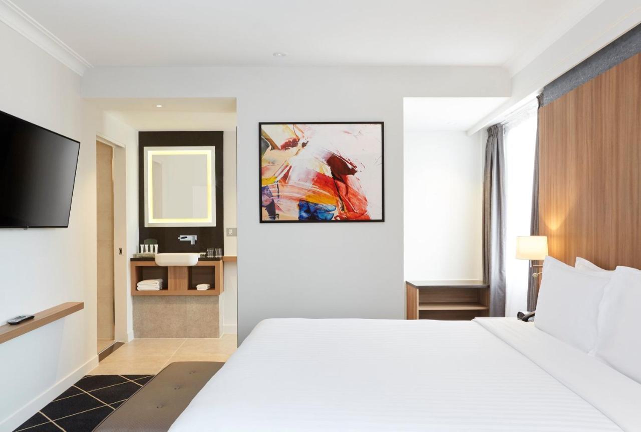 Furama Darling Harbour Hotel 4*