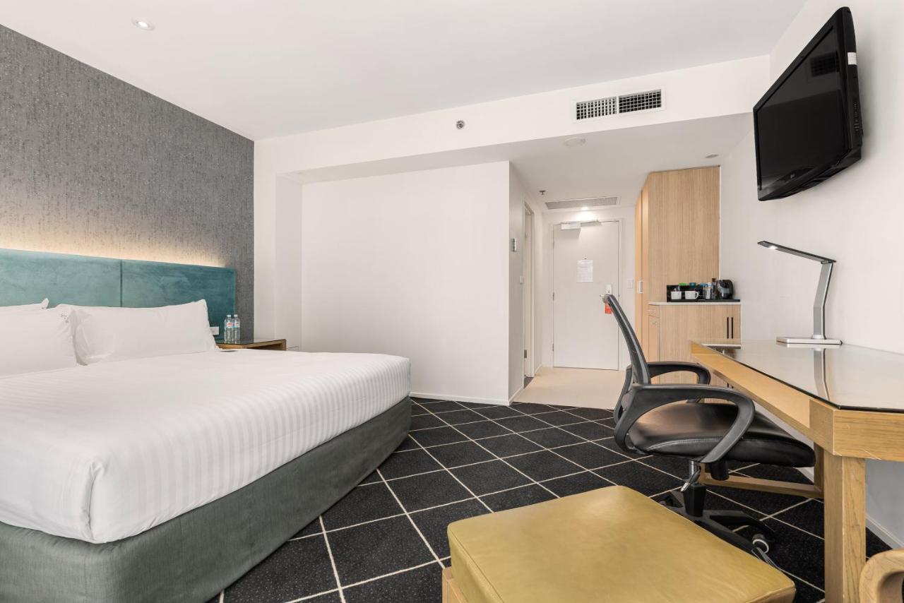 Furama Darling Harbour 4*