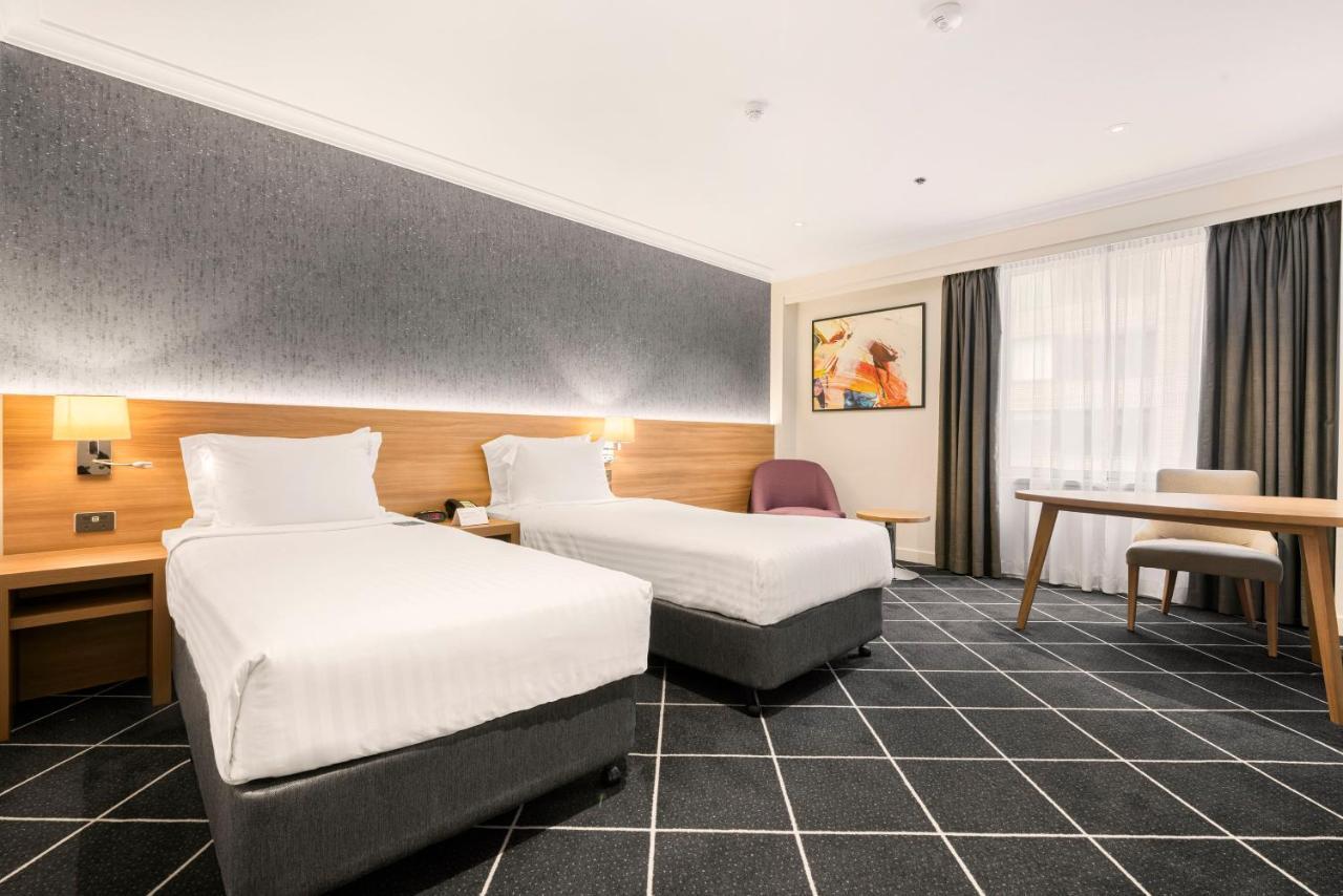 Furama Darling Harbour Hotel 4*