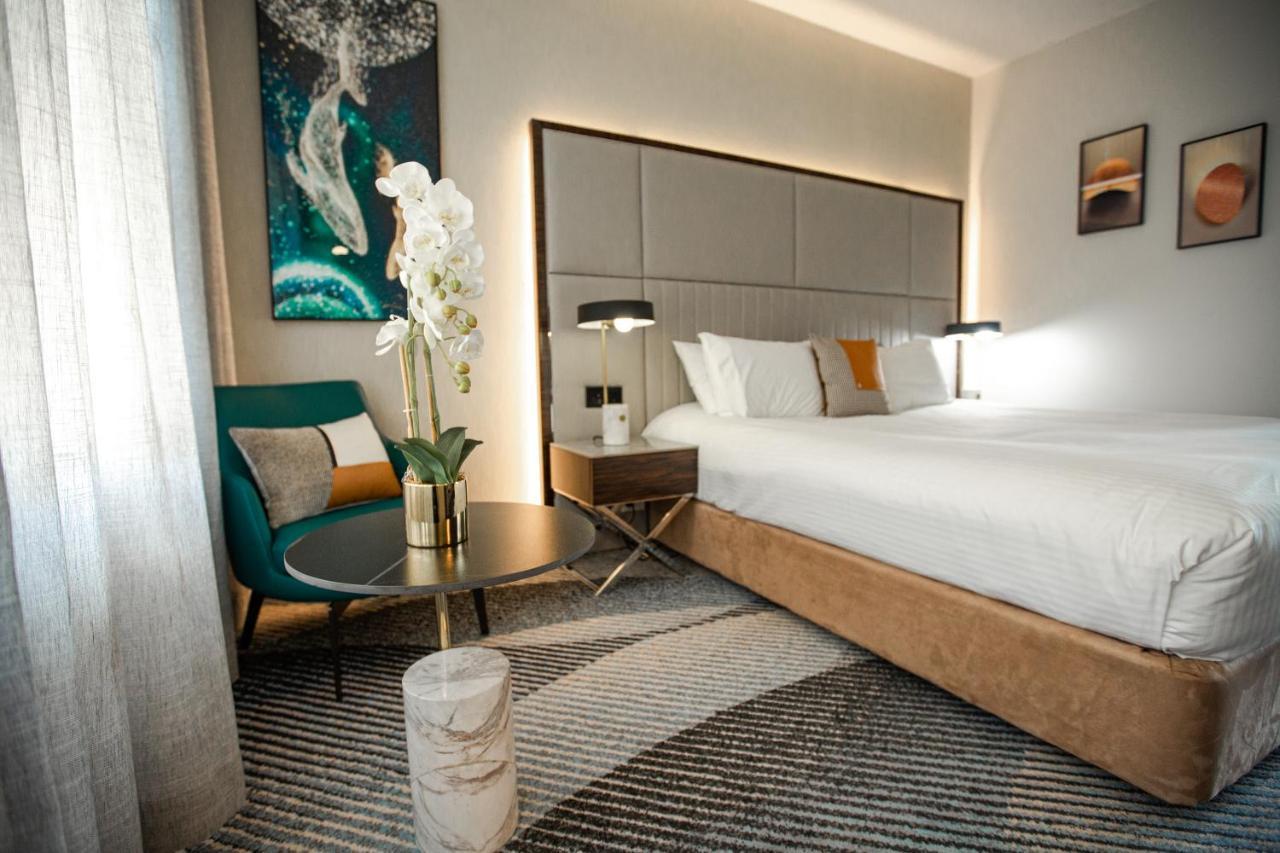 Royal Pacific 4* Sydney