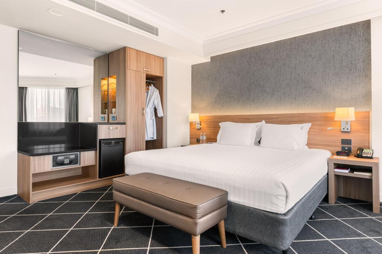 Hotel Furama Darling Harbour 4*
