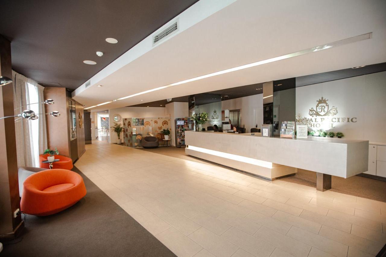 Royal Pacific Hotel 4*