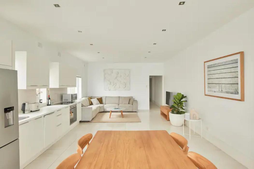Apartment Tamarama Oceanfront - View In Sydney