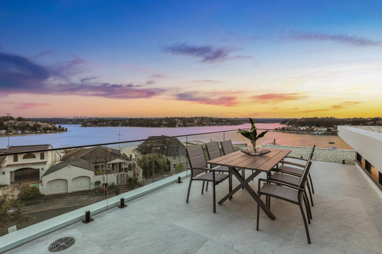 Holiday home Luxury Waterside Sydney