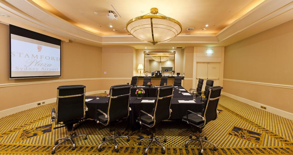 Stamford Plaza Airport & Conference Centre Hotel 5*