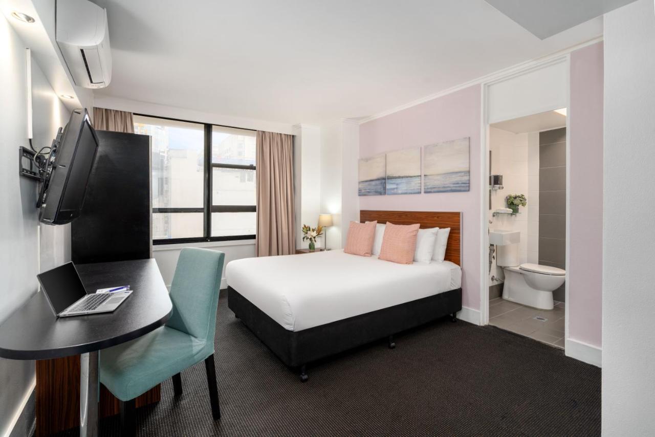 Hotel Park Regis Centre 3*