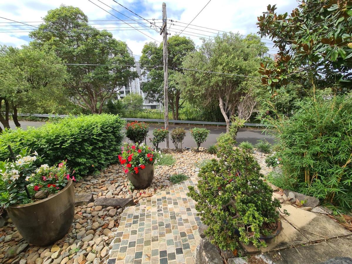 Vista Unit + Bamboo House Close To The & Airport & Train Station And Brighton Le Sands Holiday home