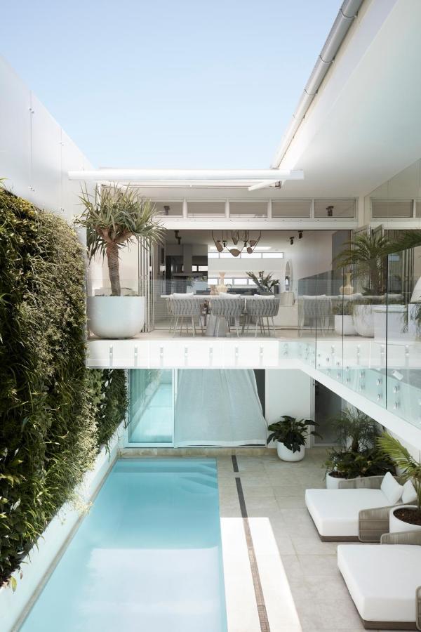 Cove House * Sydney
