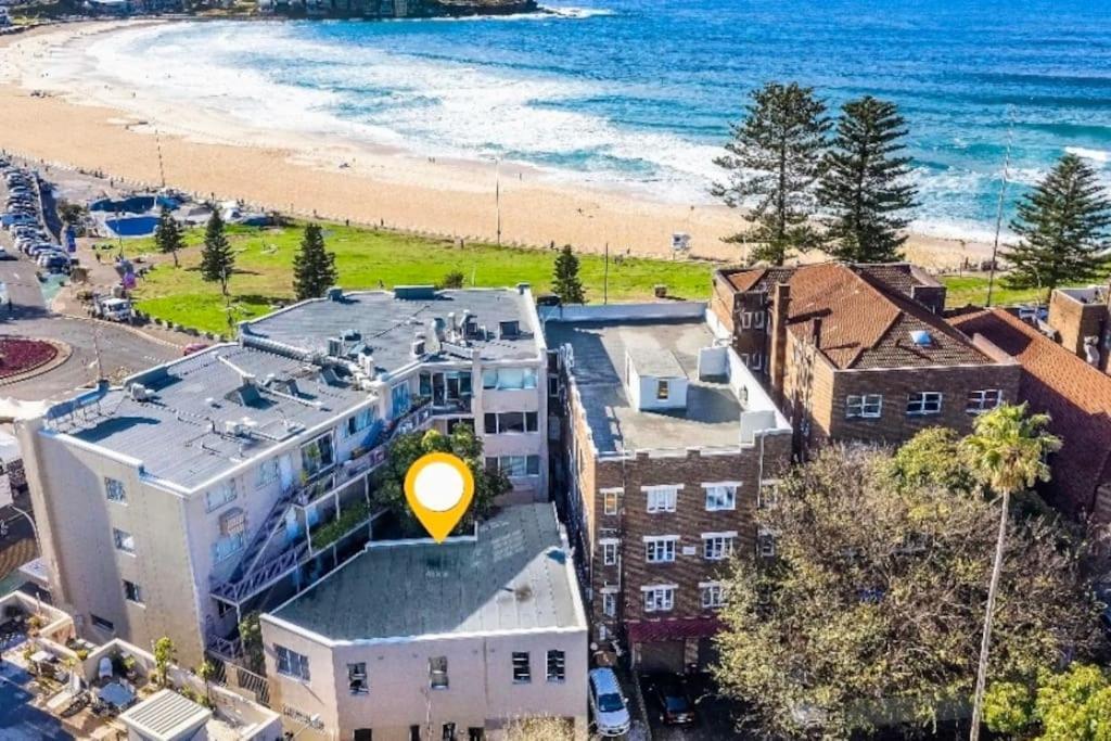 Large 4 Bed Beachside Haven 50m To Bondi * Sydney