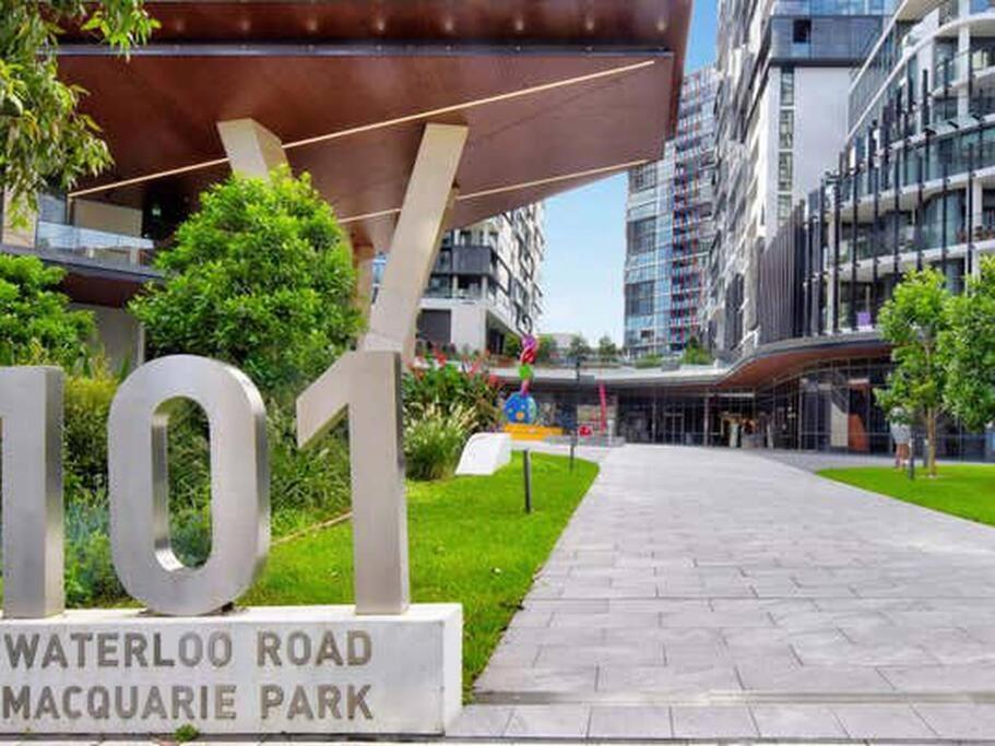 Closest Apt To Mq Center *