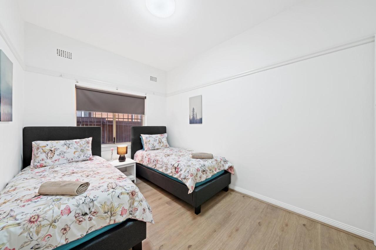 Burwood Newly Renovated 2 Bed 2 Bath Free Private Parking Big * Sydney