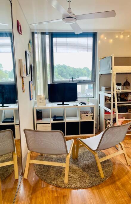 Apartment Gem Family - Olympic Park, Newington *