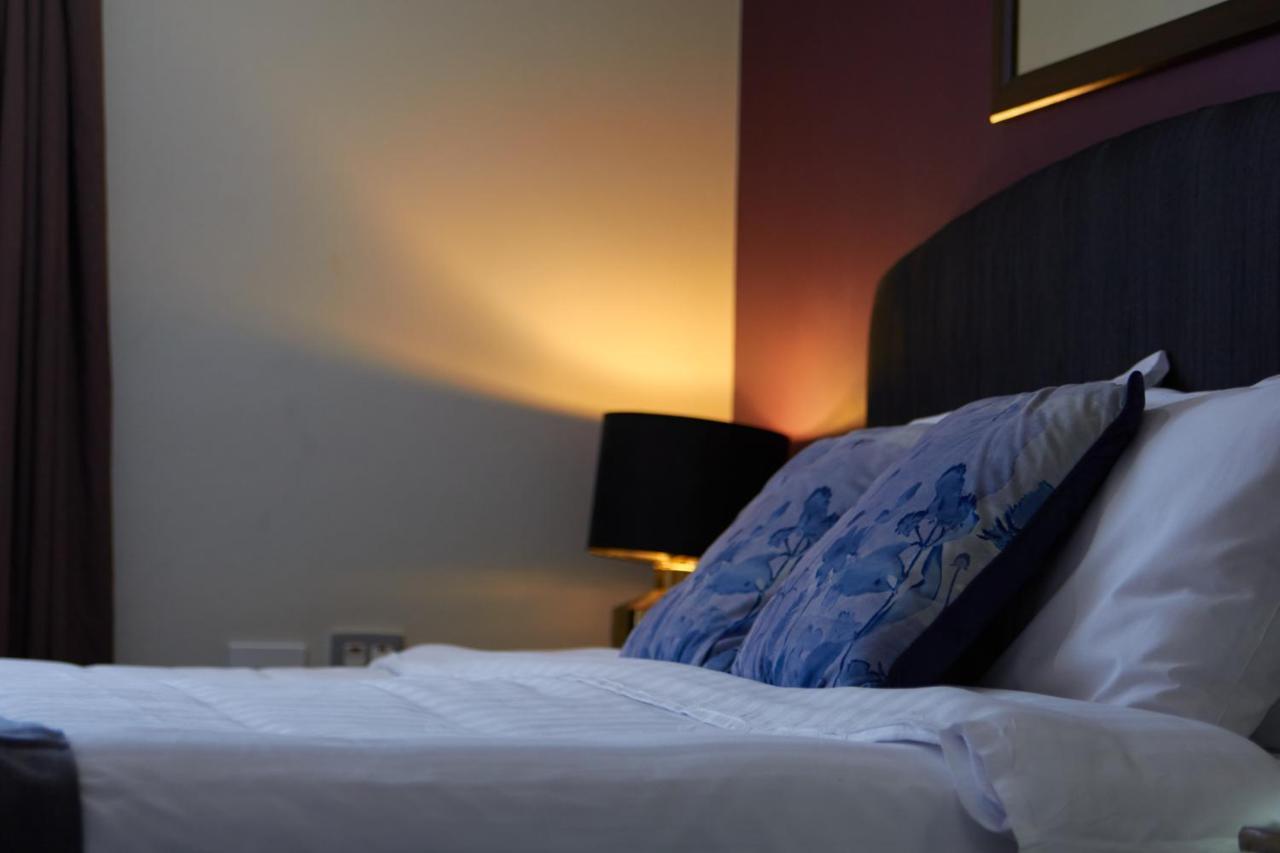 Mariners Court Hotel
