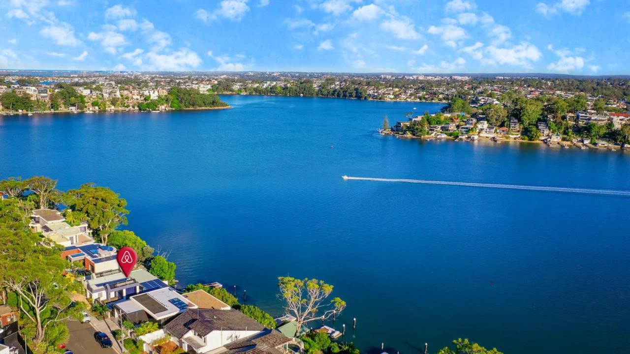 Luxury Waterfront @ Kyle Bay 3 Bedroom Duplex Holiday home *