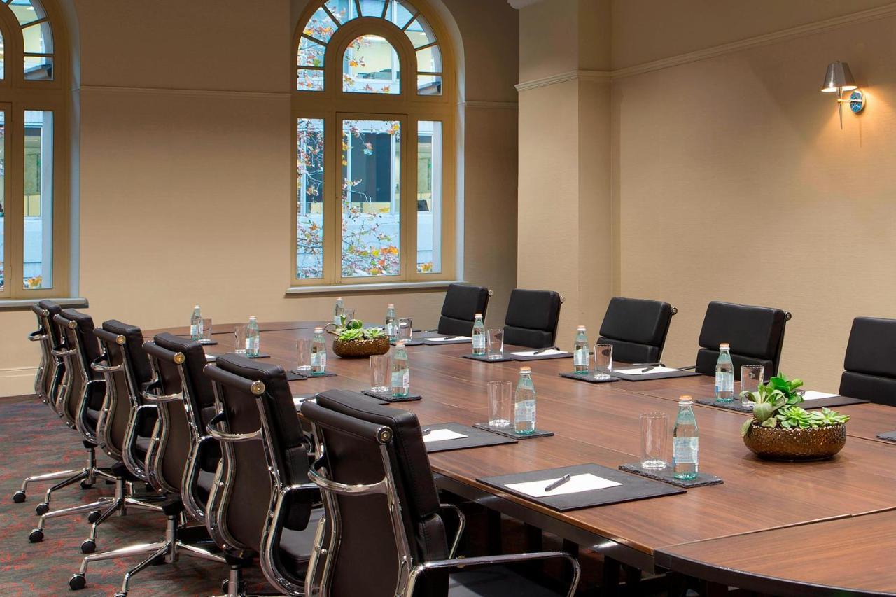 Hotel Harbour Marriott At Circular Quay 5*