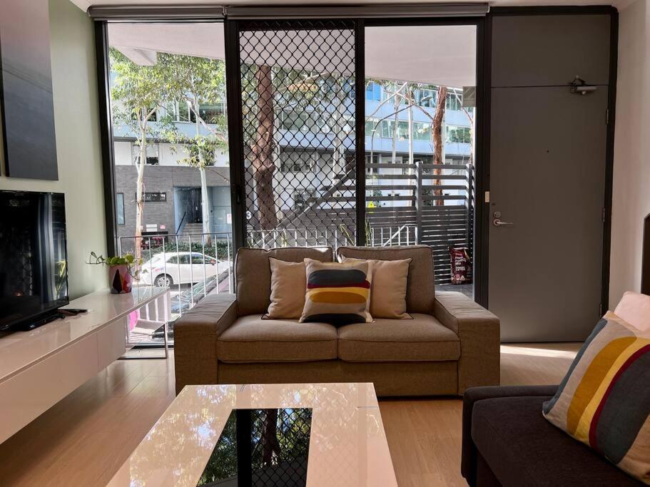 Spacious Terraced Style In Zetland Apartment *