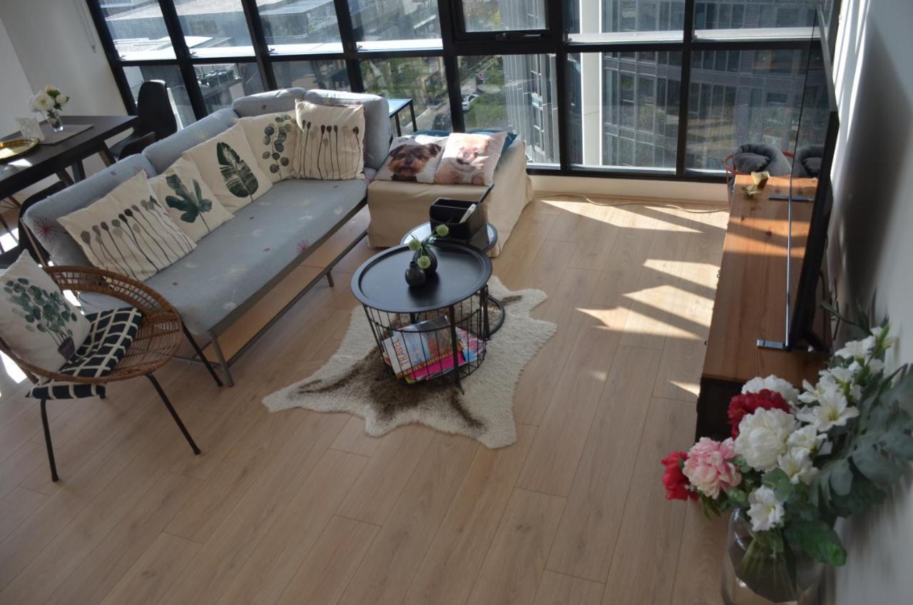 Apartment Wentworth Point Oversized Balcony View Sydney