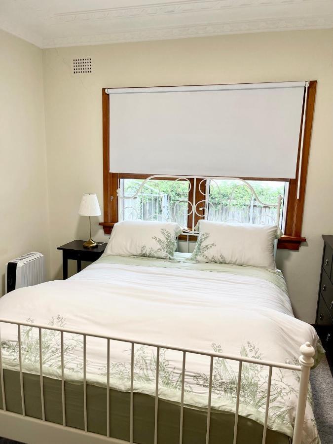 Private Bath Ensuite Eastwood/mq Uni Park Homestay Sydney