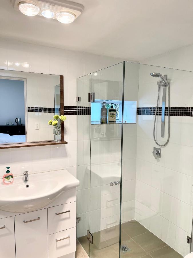 Private Bath Ensuite Eastwood/mq Uni Park Homestay Sydney