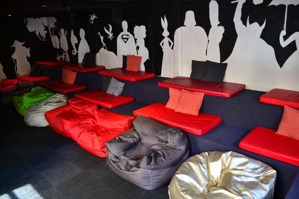 Maze Backpackers - Sydney