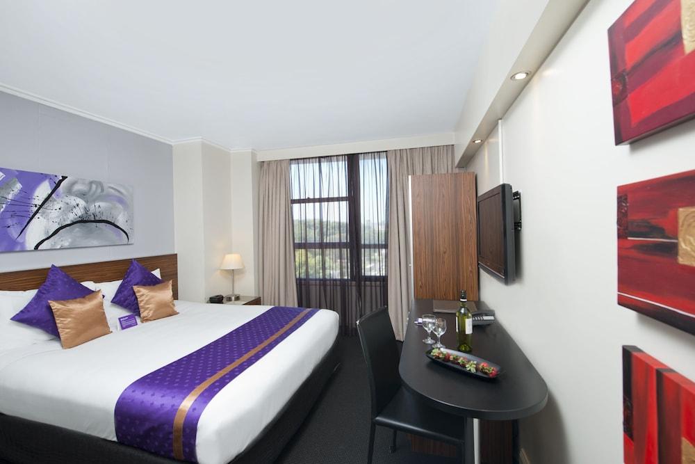 Park Regis Centre Hotel