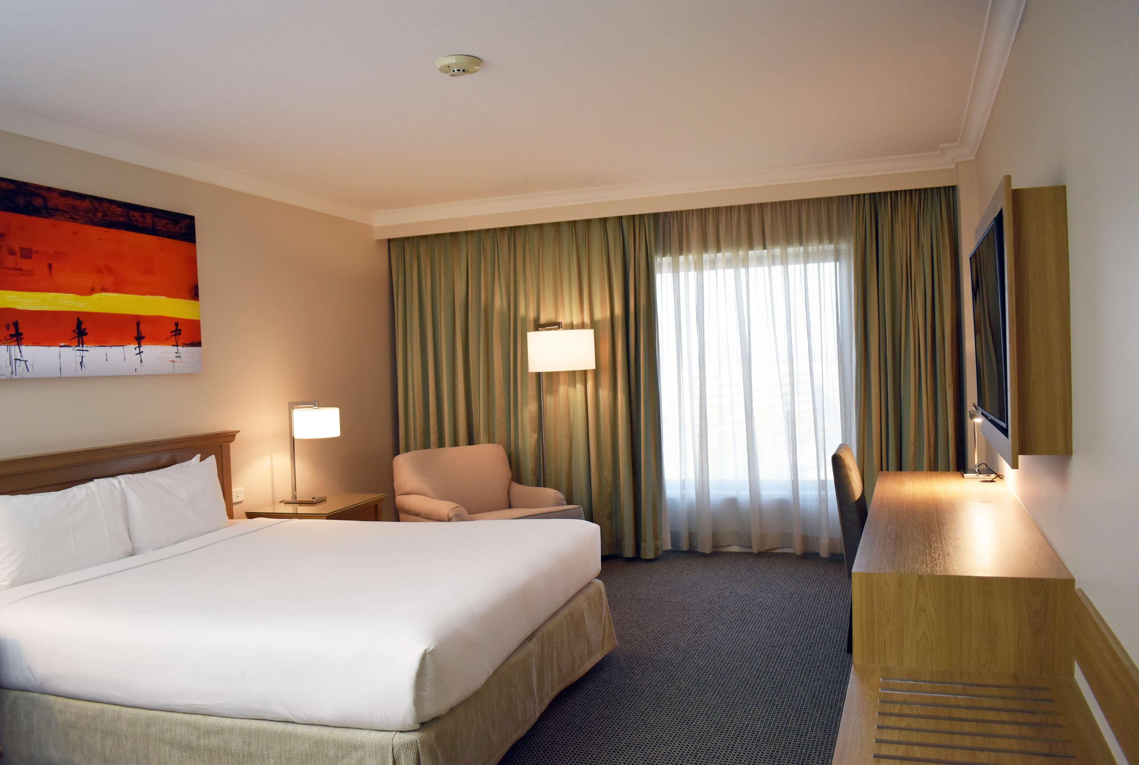 Stamford Plaza Airport & Conference Centre 5*