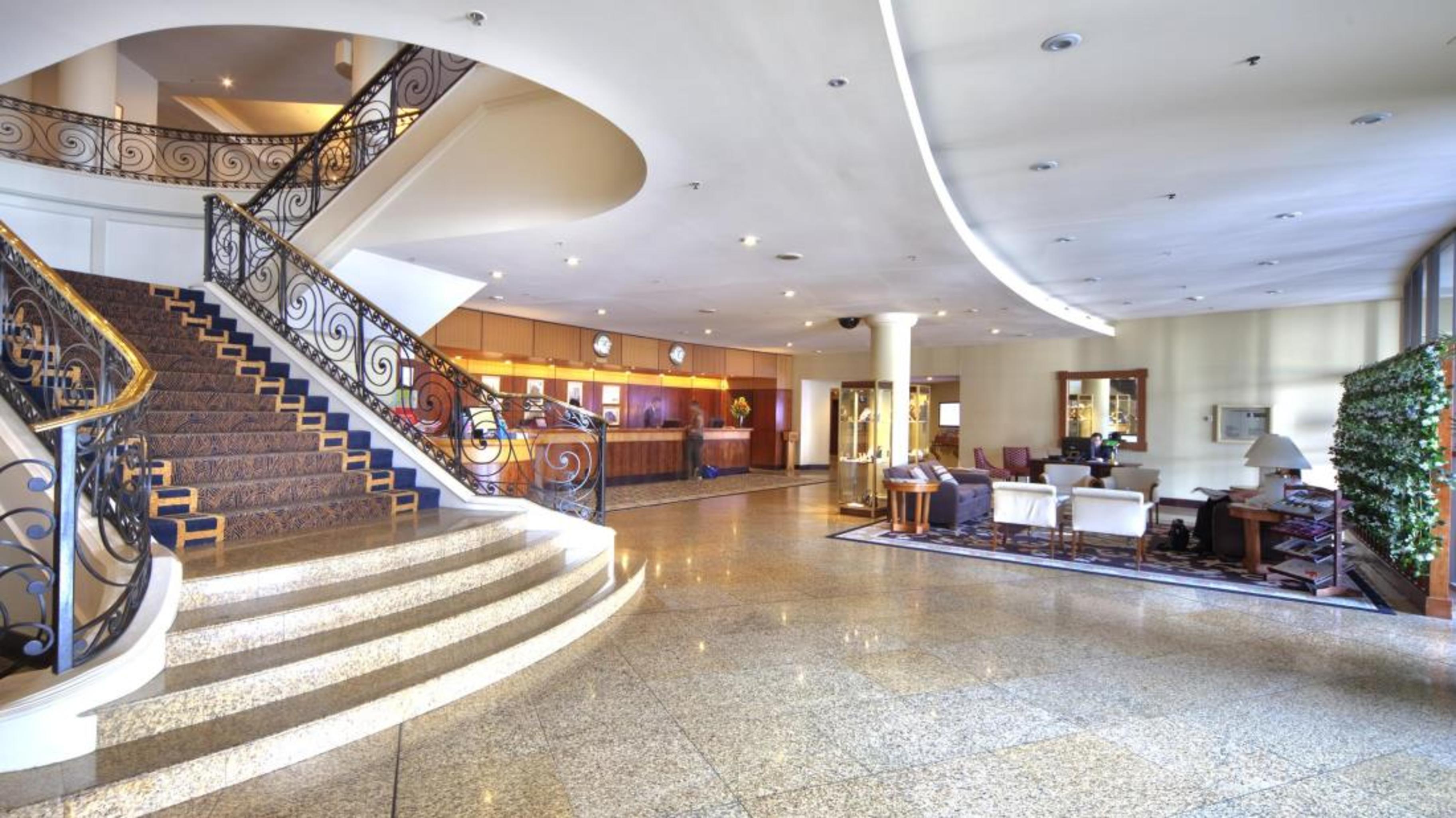 Stamford Plaza Airport & Conference Centre 5*