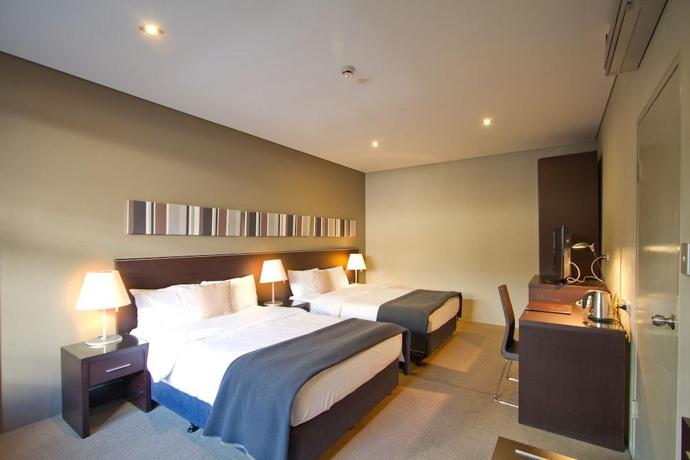 Vulcan Hotel 4*