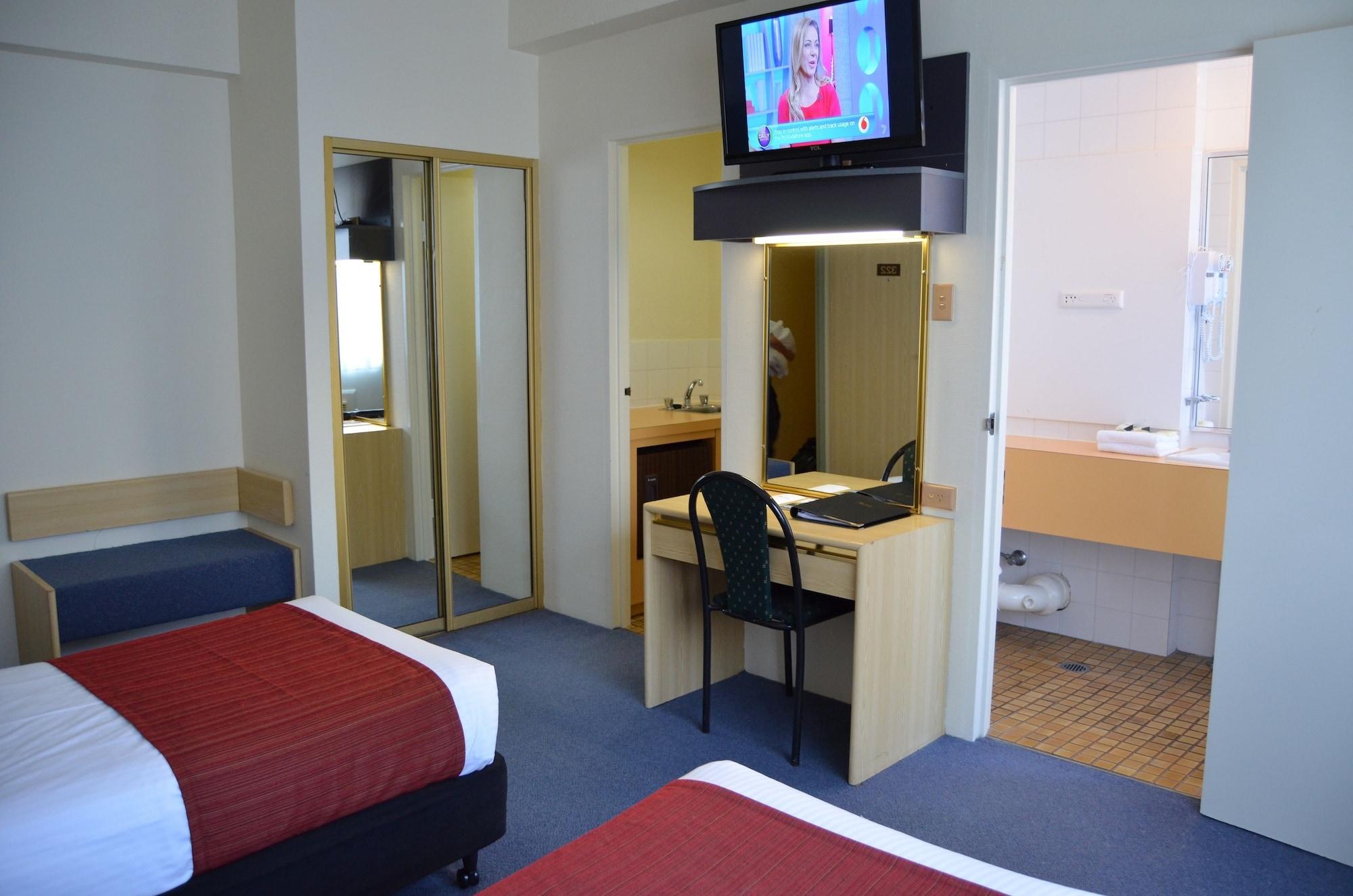 Devere Sydney