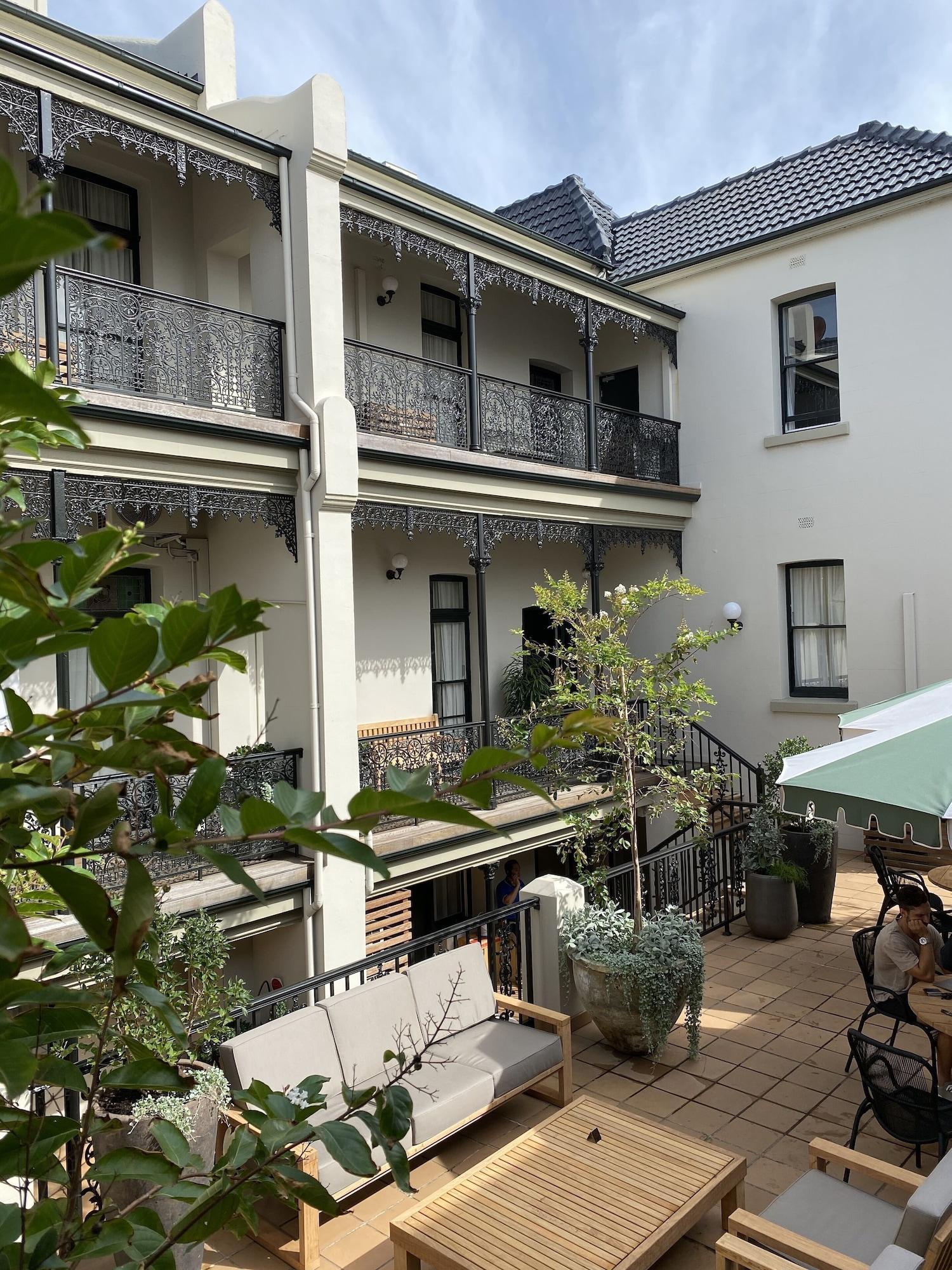 Hotel The Lurline Randwick
