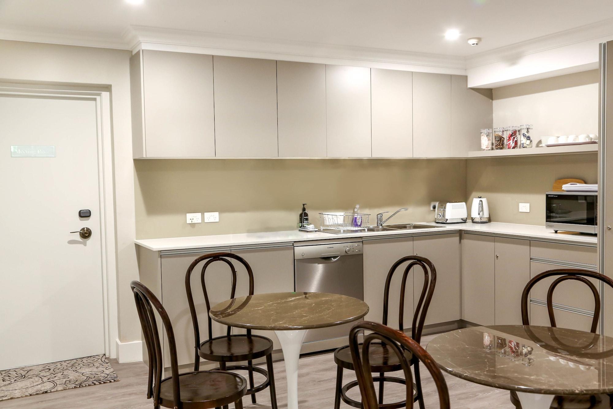The Lurline Randwick Hotel 4*