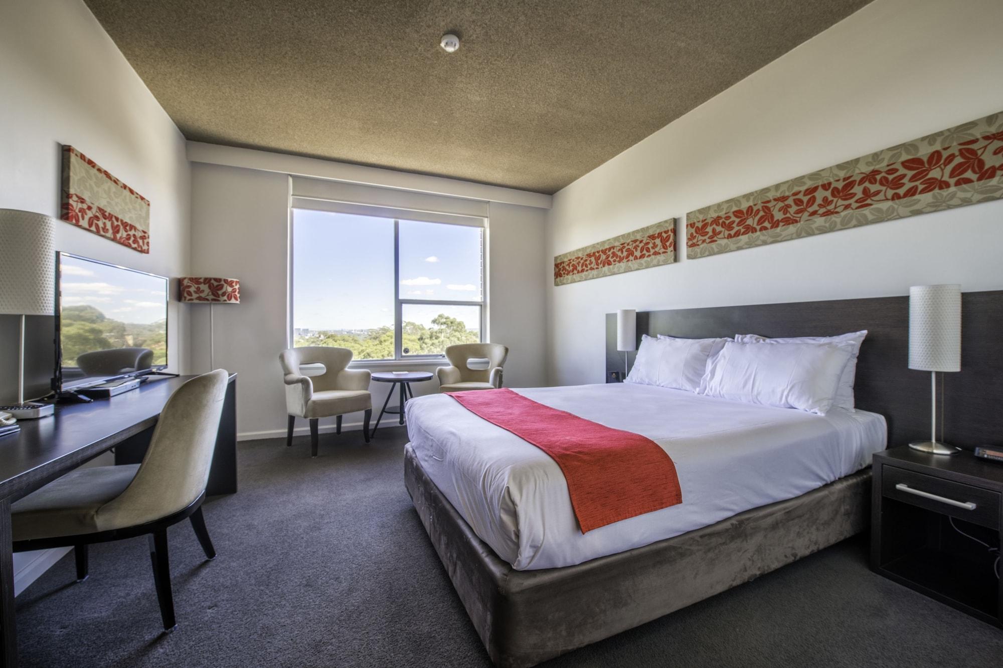 Royal Pacific Hotel