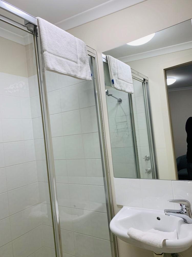 Greenwich Motel 4*