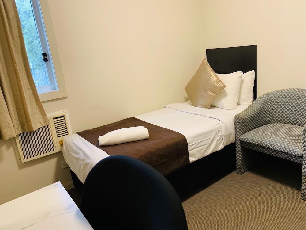 Motel Greenwich 4*