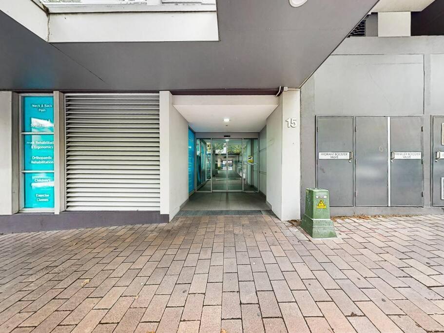 Atch9 - St Leonards Atchison St * Sydney