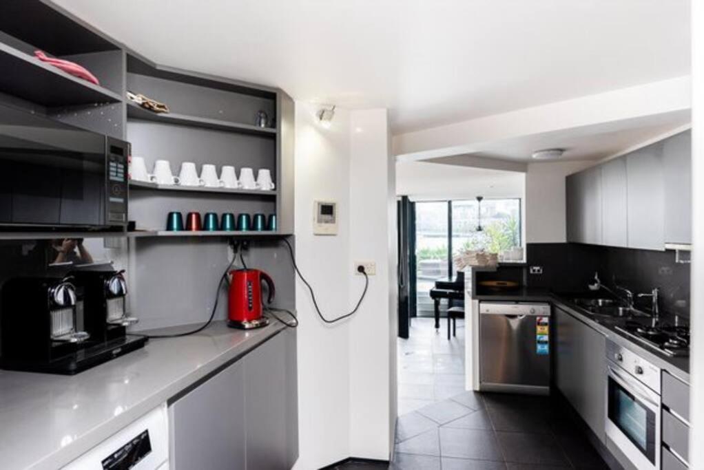 Harbourfront Oasis With Pool, Steps To Vivid And Iconic Sydney Views * Sydney