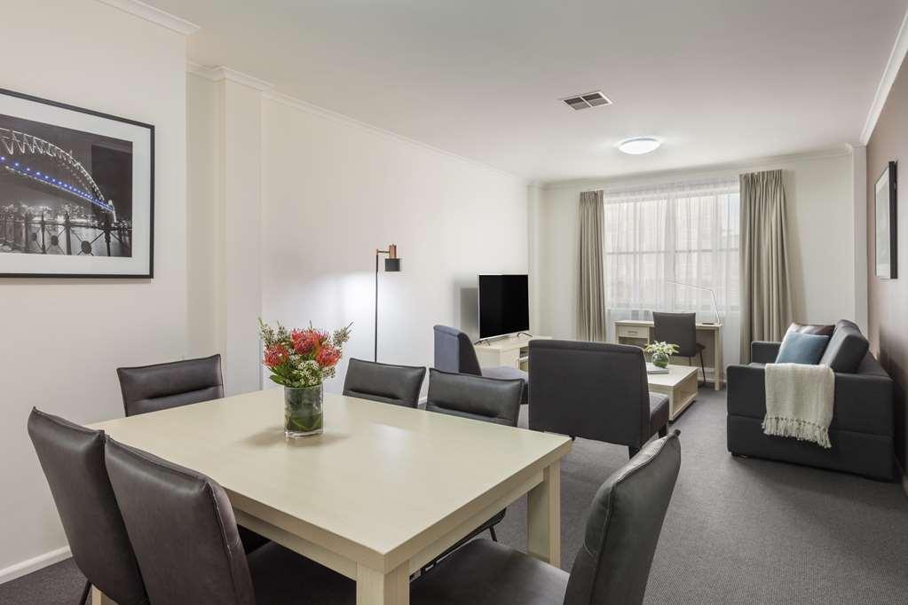Oaks Goldsbrough Aparthotel Sydney