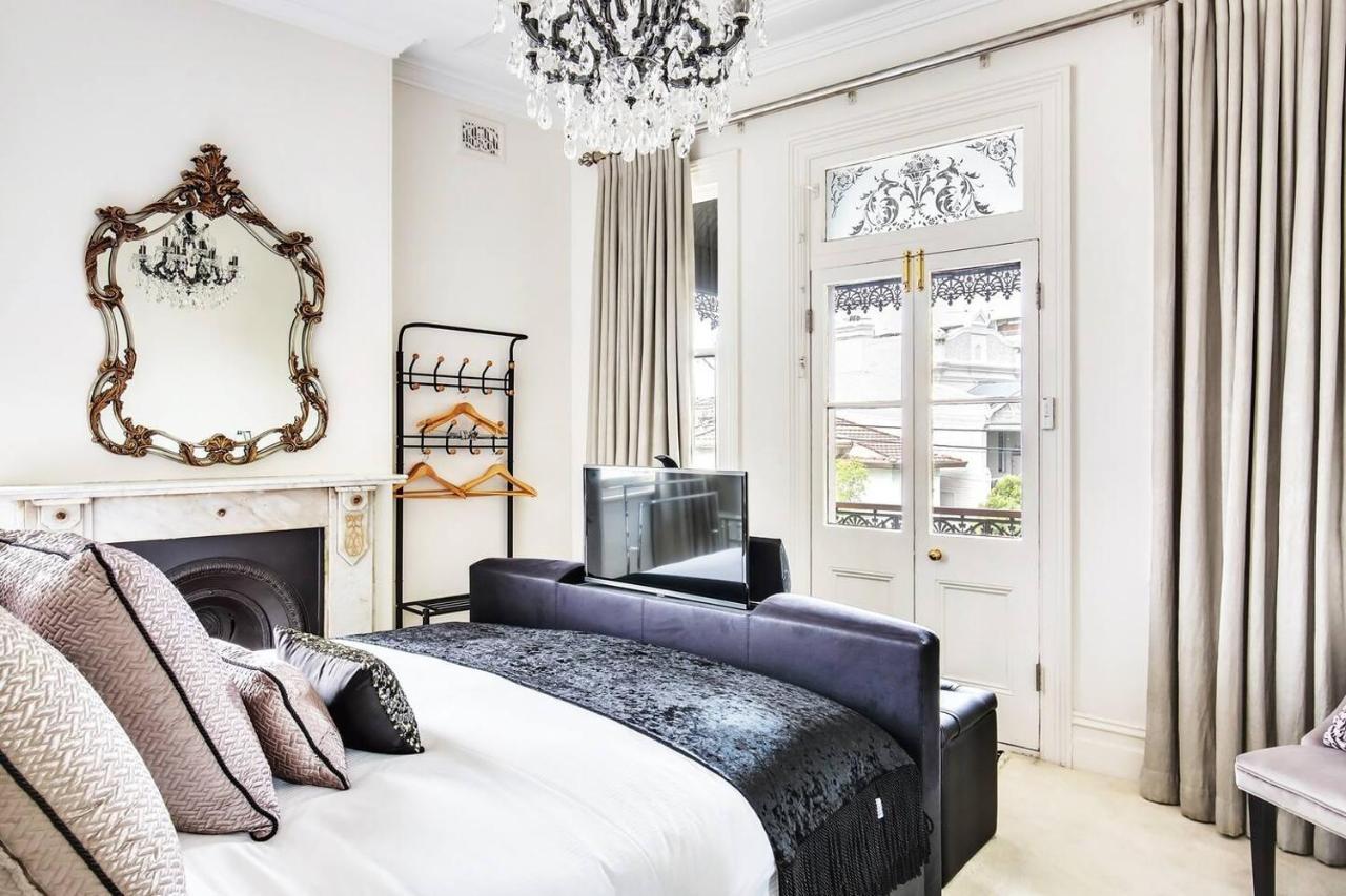Refined Paddington Corner Terrace With Parking Holiday home Sydney